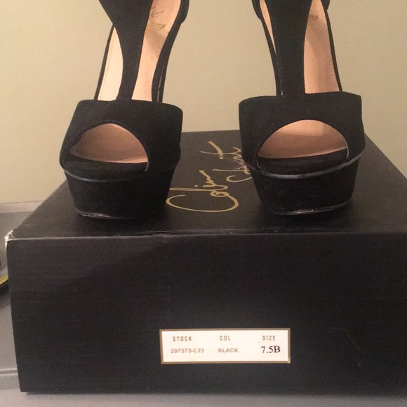 Colin Stuart Heels. - Picture 3 of 8